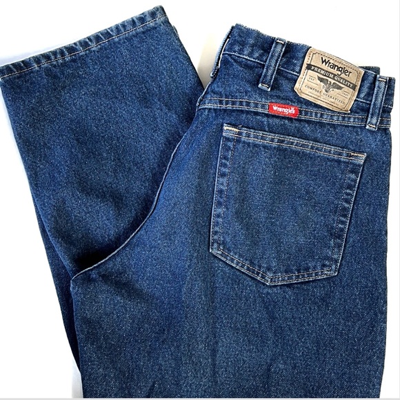 Wrangler Other - Wrangler Jeans Relaxed Fit size 34x30